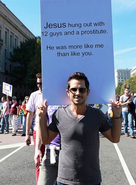 gays-god-protest-sign