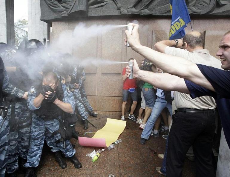 Ukrainian Protestors Mace Police