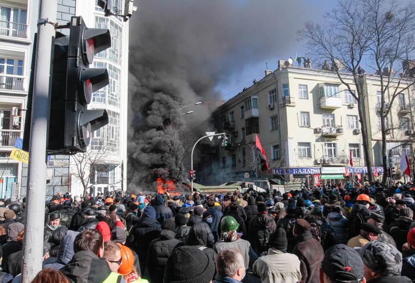 Ukraine Uprising Crowd